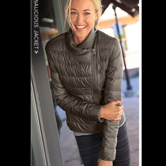 ATHLETA Downalicious Purple Asymmetric Zip Quilted Packable Goose Down Jacket S - Picture 5 of 9